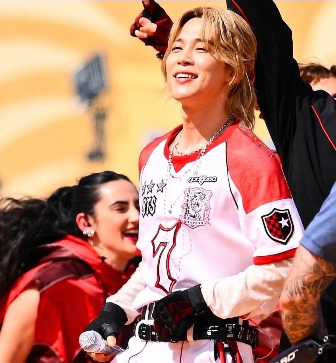 Miri06Susi's tweet photo. @JiminLatinoFB Oh siii ....este rubio lindo se llama Park Jimin 🫠🔥

JIMIN JIMIN 
PARK JIMIN
JIMIN FOR FIFA
JIMIN X FIFA WORLD CUP 2026
JIMIN AT THE FIFA WORLD CUP
#JiminForFIFA #JiminAtTheWorldCup https://t.co/YuzVgbCJ6W