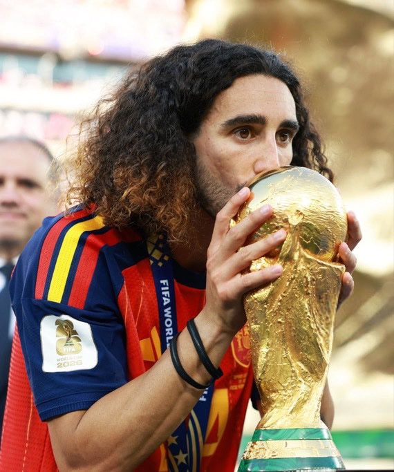 futtmais's tweet photo. 🚨 Marc Cucurella se torna o ÚNICO jogador do mundo a ser campeão do Mundial de Clubes e da Copa do Mundo. https://t.co/uZ1VQQxFae