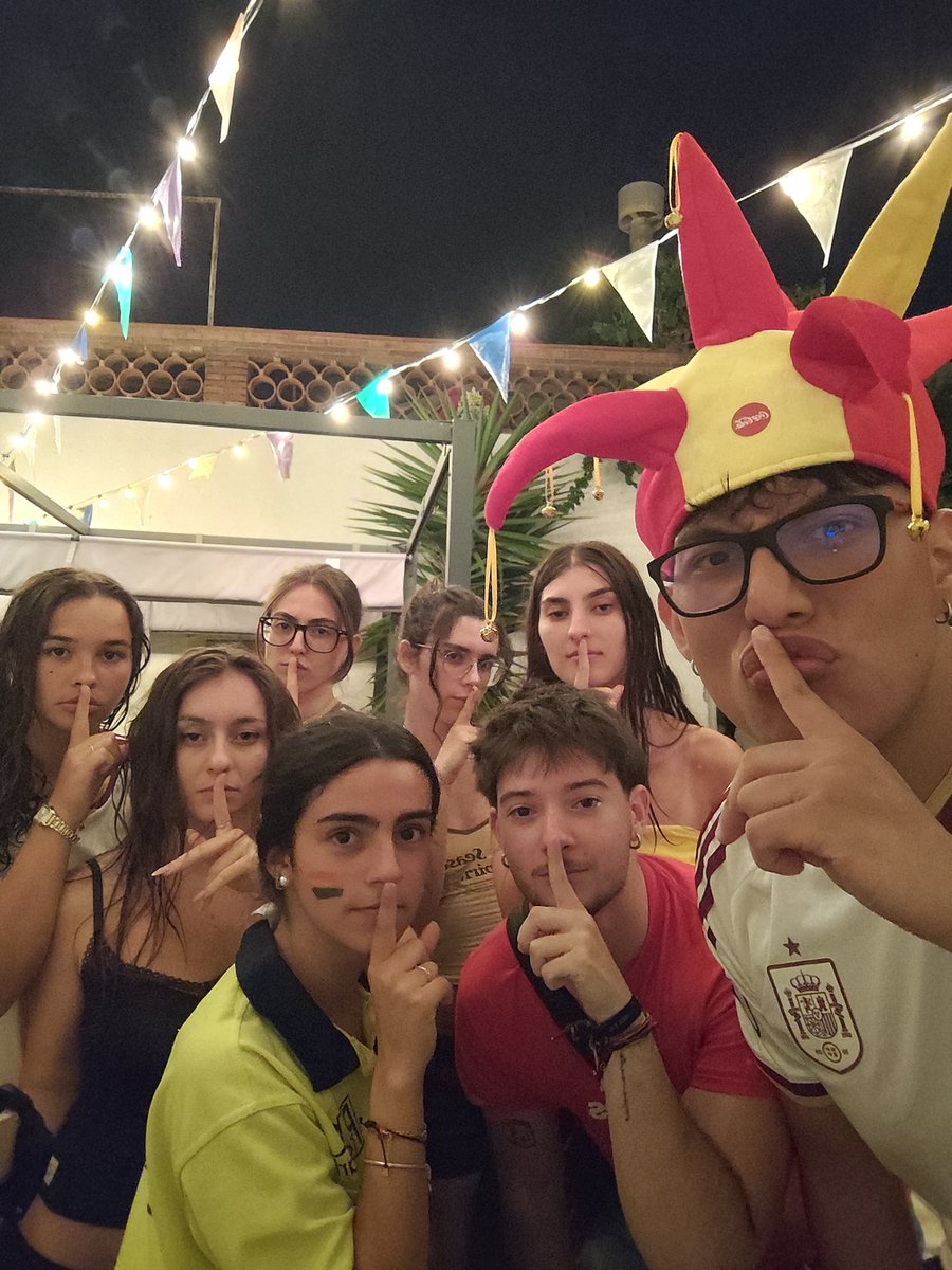 markodefoto's tweet photo. argentinos a callar https://t.co/fi1rsXHrsc