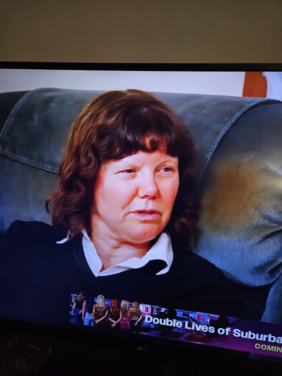 EatmonLucy's tweet photo. Did she say the voices she hear?
#90dayfiance https://t.co/GIn7fgwGh0