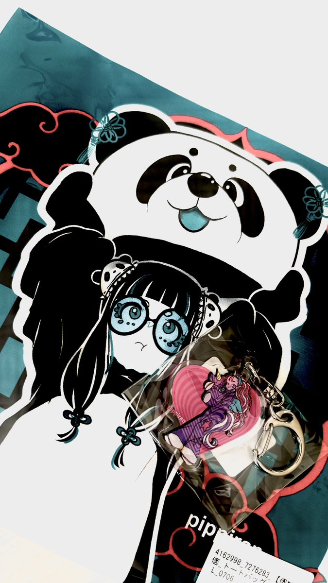 PrayForTheLure's tweet photo. ぴっぴちゃんのトートとアクキーようやく開封できた✨
毎日使って布教するぞ〜！！！ https://t.co/mgSKnb4HGB