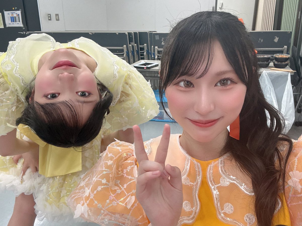 cocona_ms1218's tweet photo. おはここにゃんっ
朝から暑いい

サマフェス初日！！！
オレンジ🍊と逆さまレモン🍋を摂取して、今日も楽しんでいきましょー！

  #もあすた  #笹原なな花 #新井心菜 https://t.co/7zQHs8gBRw