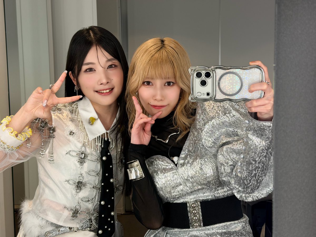 sasakirico's tweet photo. #LantisDAYZ 思い出🌈

岬なこさん！
楽屋で、李子さんのこの曲が本当に好きなんです…と伝えてくださってめちゃ嬉しかったです😭

小林愛香さん！
シークレットゲスト、カッコ良すぎて鳥肌です。。ぶち上がりました!!

いきづらい部！の皆さん！
カラフルで可愛いステージ!!素敵だった。。CDもありがとうございます！

虹ヶ咲学園スクールアイドル同好会！相良茉優ちゃん！
わーいまた会えた✨最後にみんなで愛♡スクリ〜ムできて嬉しかった〜！