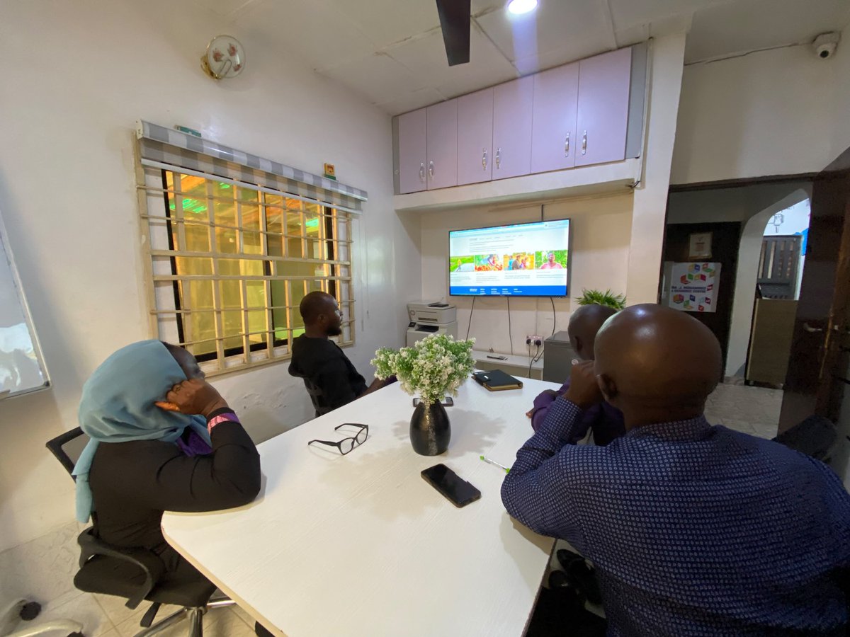 Jtaiye74's tweet photo. Resource mobilisation isn't just about writing proposals, it's about helping institutions see opportunities differently. I supported the Environmental dept. &amp; Agric dept. of Gwagwalada Area Council to explore grant opportunities to unlock support for smallholder farmers. https://t.co/unfsWjGm8I