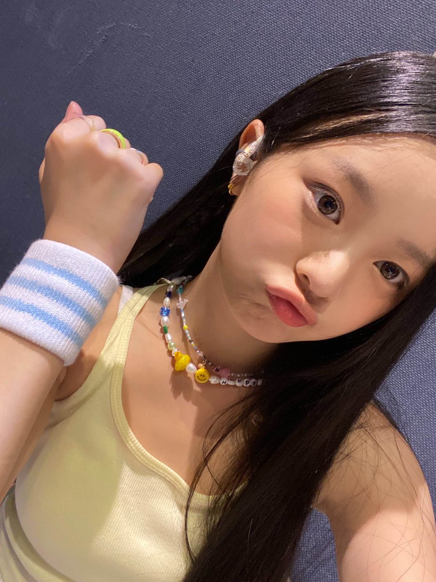 Toptqhax's tweet photo. kpopでムラムラする子いる？💕
#オナペ #連れオナ #貼り合い https://t.co/dgfReqjecV