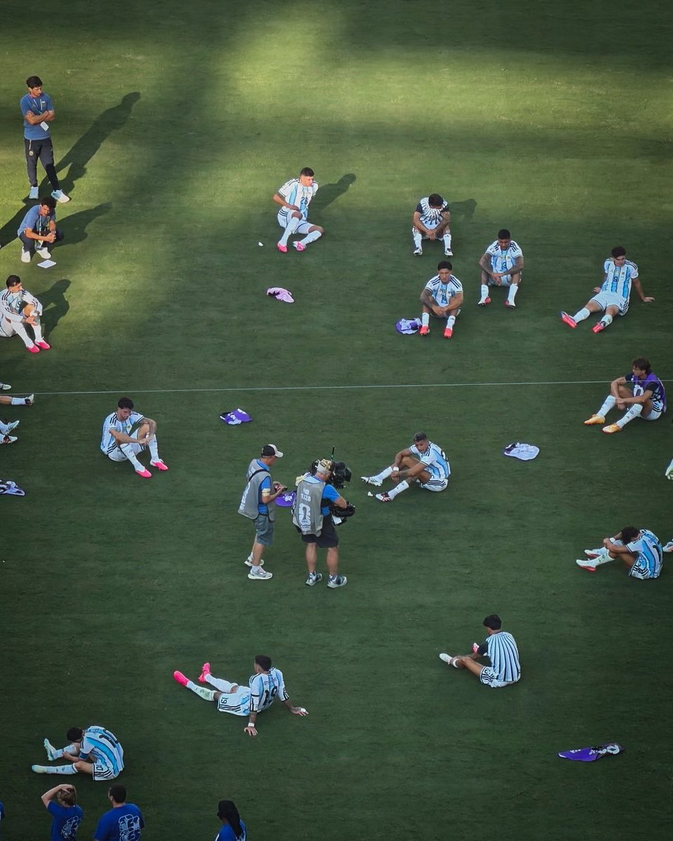 jdunkholic's tweet photo. Nada mas para decir 🤍🇦🇷 https://t.co/Ye8JWy7s9h
