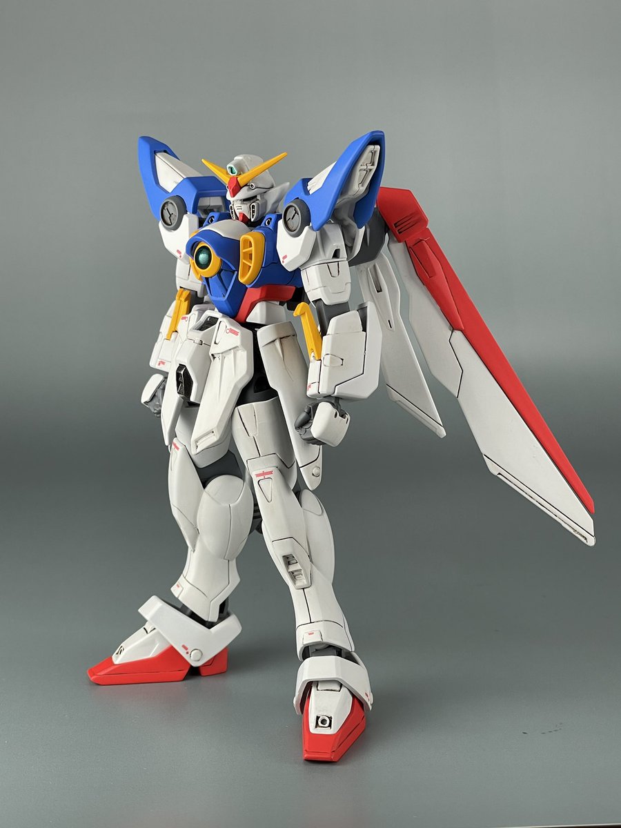 mmmkamikoh's tweet photo. FGウイングガンダム◾️配色を変えてみました。ハンドパーツを無くしてしまい、シールドもライフル持てなくなったけど飛行形態かメインです。【2026.05】 https://t.co/6nK0yaMynH