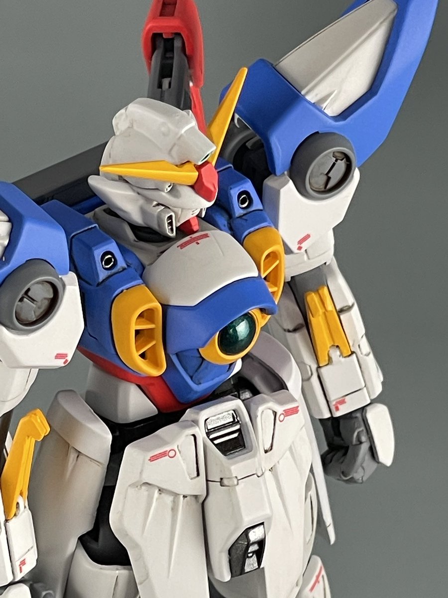 mmmkamikoh's tweet photo. FGウイングガンダム◾️配色を変えてみました。ハンドパーツを無くしてしまい、シールドもライフル持てなくなったけど飛行形態かメインです。【2026.05】 https://t.co/6nK0yaMynH