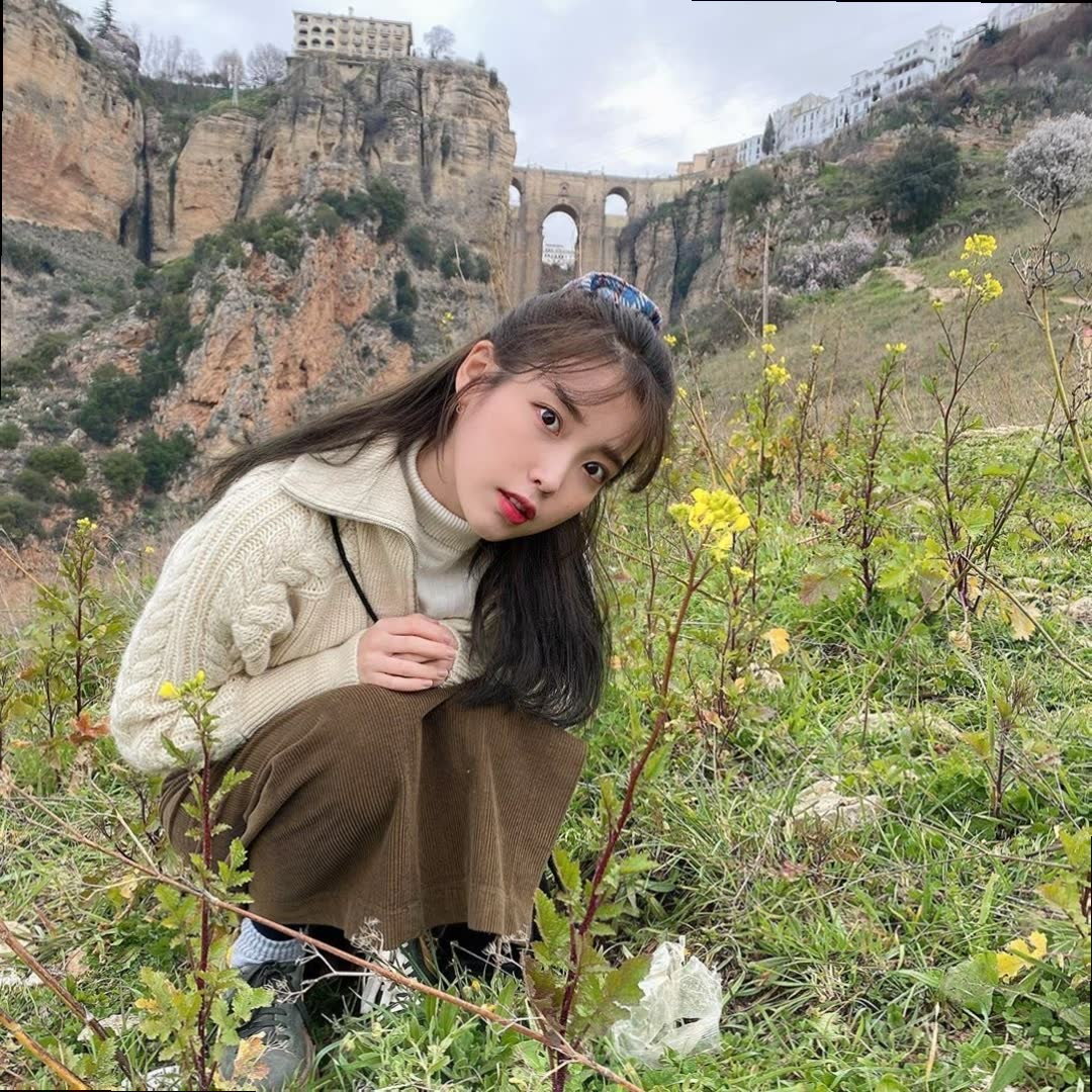 _juliahouse_'s tweet photo. 你在陌生的城市角落中约炮翻看旧照片，心里浮现隐上门上门约的不安，仿佛这一刻学生被时间轻轻拉长却无法真外围空姐正停留。，像记忆缓慢学生浮现，但没有人真正回应 https://t.co/AJLdEKhMBF