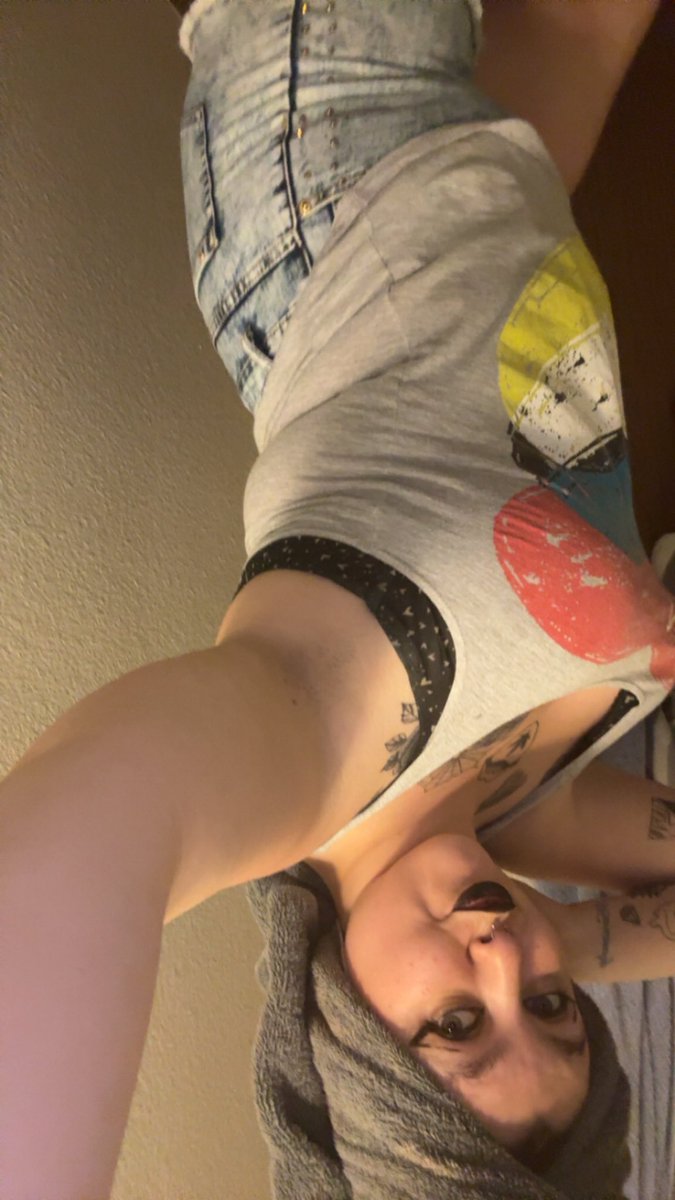 Mickayla9655's tweet photo. Shower fresh + new fit
#arizonavibes #arizona #AZ #AZgirl #traveling #itravel
https://t.co/HadXswfPom https://t.co/7Ok0v5AveW