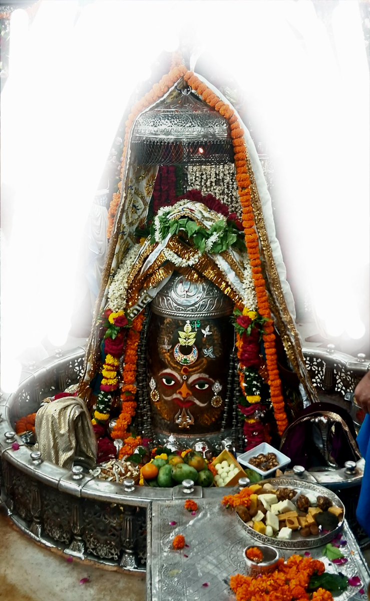 CArvindbhushan's tweet photo. -*ज्योतिर्लिंग बाबा महाकालेश्वर जी की दिव्य और आलोकीक भस्म आरती*  
 *20-07-2026 
 आज तिथि आषाढ़ शुक्ल पक्ष  छठ https://t.co/BJ3vH99S9Z