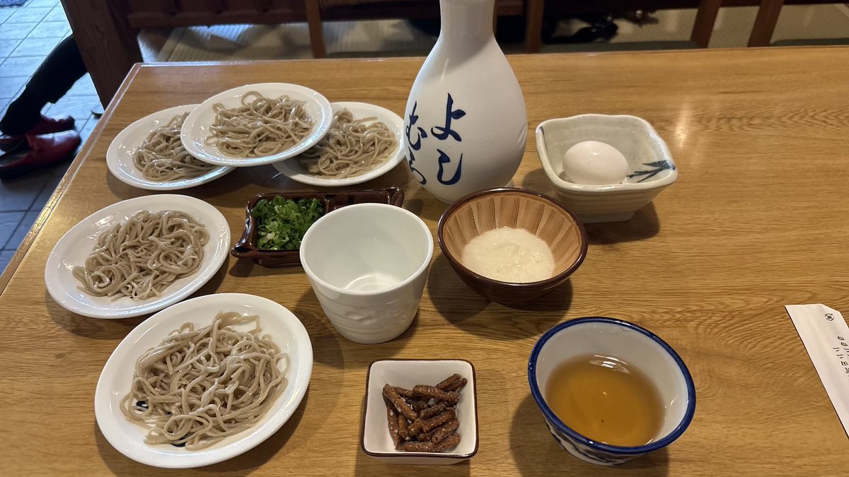 akiocool's tweet photo. 夏のキャンプは撤収が
しんどいし腹が減る
腹減りましたねー
今日は出石そば
出石そばって生卵入れるんよね
他の所で生卵入れる蕎麦屋さん
あるのかな？聞いた事ないんよね https://t.co/CGsomgodHC