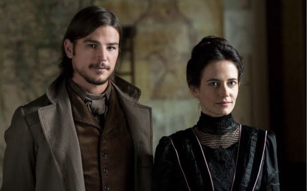 uaidarko's tweet photo. “Penny Dreadful” é uma série que desconstruiu grandes monstros da história tornando-os vulneráveis e melancólicos. E isso os torna ainda mais assustadores.

Tem monólogos sobre religião, tem poesia e tristeza. E tem terror, mas um terror de qualidade, que entra na sua cabeça e te acompanha por um tempão.

É sobre culpa, fé, desejo, luto e sobre a luta contra os próprios demônios. Você percebe que os verdadeiros monstros quase nunca são os sobrenaturais, mas aquilo que carregamos dentro da gente. Uma das obras mais bonitas, inteligentes e subestimadas da TV.
