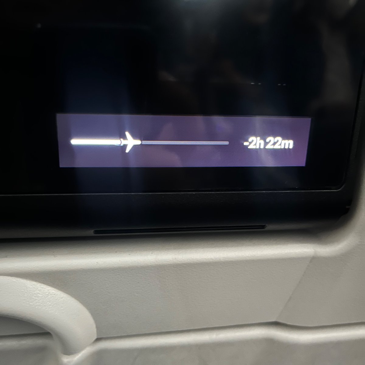 owlthatissuperb's tweet photo. Woke up groggy from a nap on the airplane and earnestly tried to slide this forward with my finger https://t.co/FUGh28iIZu