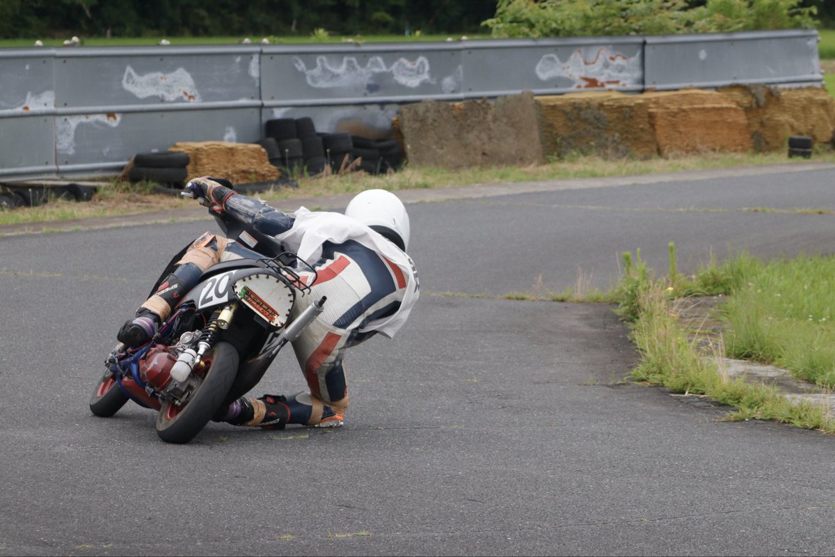 hrr_ape's tweet photo. 稲敷走ミニと初級枠朝イチ枠
お遊びです撮ってました📸

カメラ初めて触ったのでクオリティは低いです^_^
何枚か奇跡のショットあるかも

https://t.co/3RbMUNr9Jy

#稲敷走 https://t.co/wct6aHsQDH