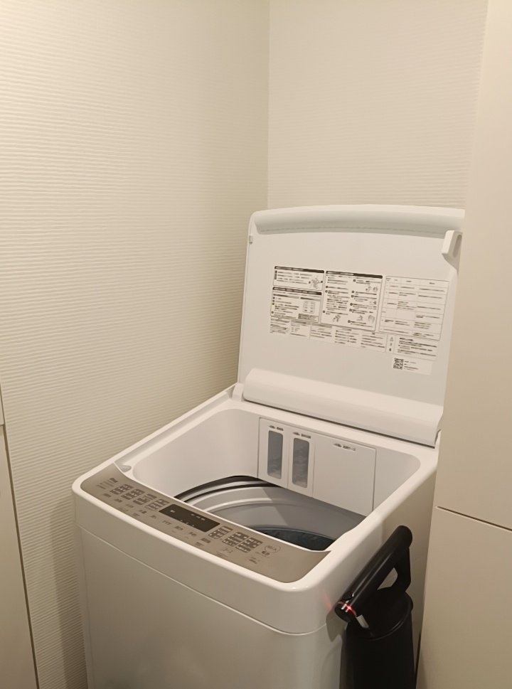 misoORAL5150's tweet photo. さよなら4.2㌔洗濯機
こにちわ8㌔洗濯機！！自動導入！スマホ操作！ドラムはもう諦めた！入らん！ https://t.co/reeOvsS1D0