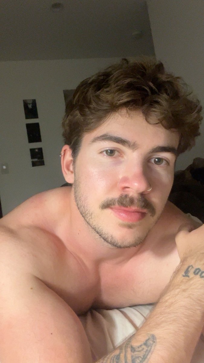 XGuyPussyX's tweet photo. What pussy boys get up to alone in their rooms https://t.co/e8idq16Rzy
