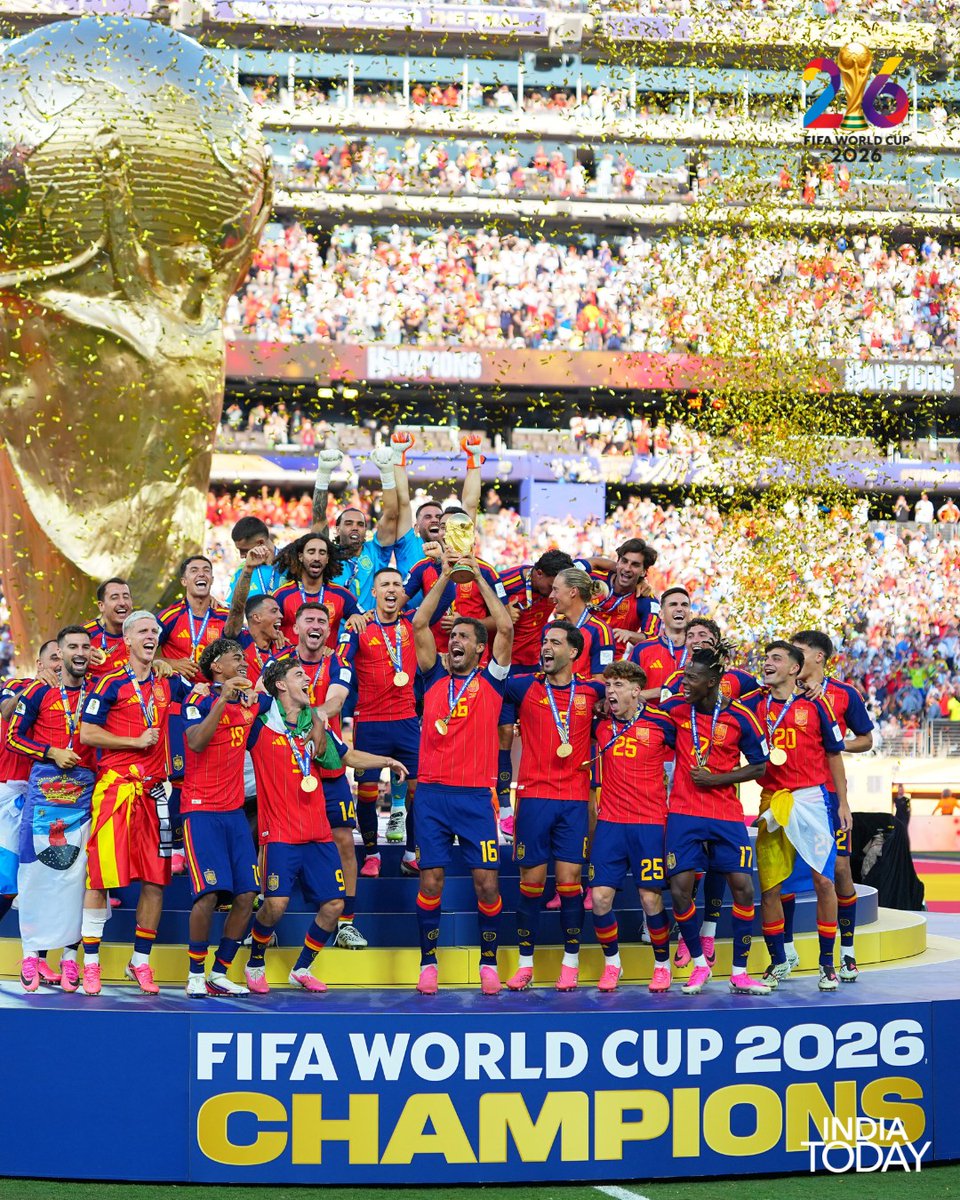 IndiaToday's tweet photo. Spain celebrates with the trophy after the World Cup final soccer match between Spain and Argentina.
#Spain #FIFAWorldCup #WorldCupFinal #SpainVsArgentina #WorldChampions #ITPhotoblog https://t.co/s4zhSmvWSo