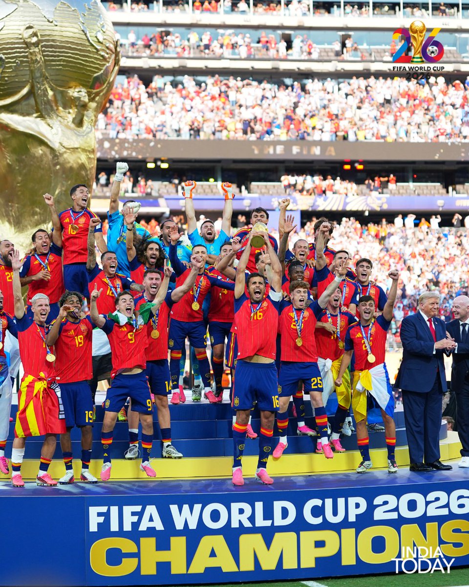 IndiaToday's tweet photo. Spain celebrates with the trophy after the World Cup final soccer match between Spain and Argentina.
#Spain #FIFAWorldCup #WorldCupFinal #SpainVsArgentina #WorldChampions #ITPhotoblog https://t.co/s4zhSmvWSo