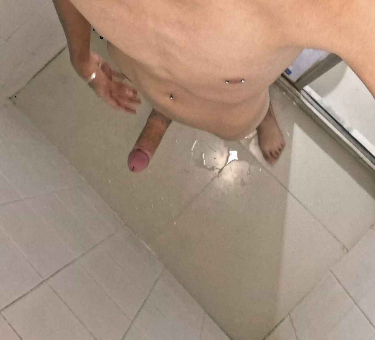 bbpontes_03's tweet photo. RT para ver mas 🔞 https://t.co/BdnodIiPV7
