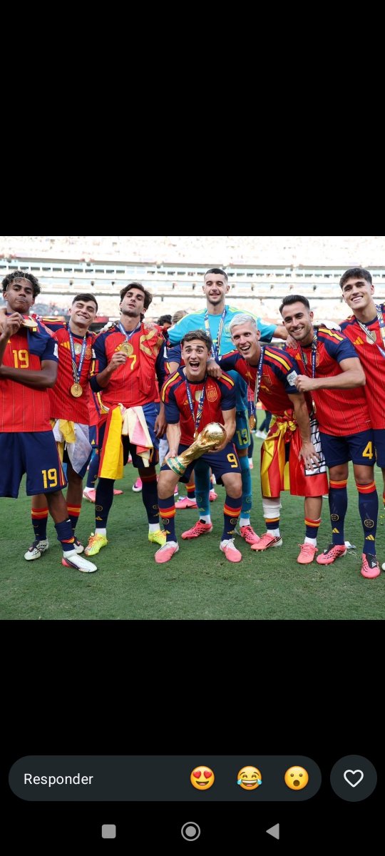DaniSDP's tweet photo. @jmbckt1 La España que iba a masacrar Francia te quedó campeón en la cara jajajajajajajajajajajajjajajajajajajajajajajajajajajjaajj https://t.co/o1FTt8pP2j