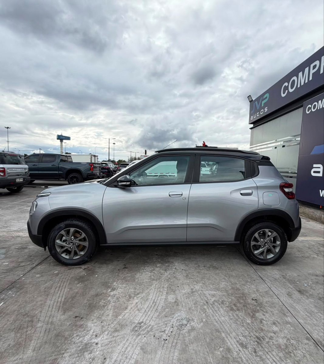 JvpAutos's tweet photo. ✅CITROEN C3 
✅Versión: 1.2 MT 
✅Año: 2025
✅Kilometraje: 38.400
✅Mecánico
✅Bencina 
✅Color: Plateado
✅Mandos al Volante 
✅Aire Acondicionado 

✅Valor: $8.990.000.- https://t.co/ddBB9Ub0lj