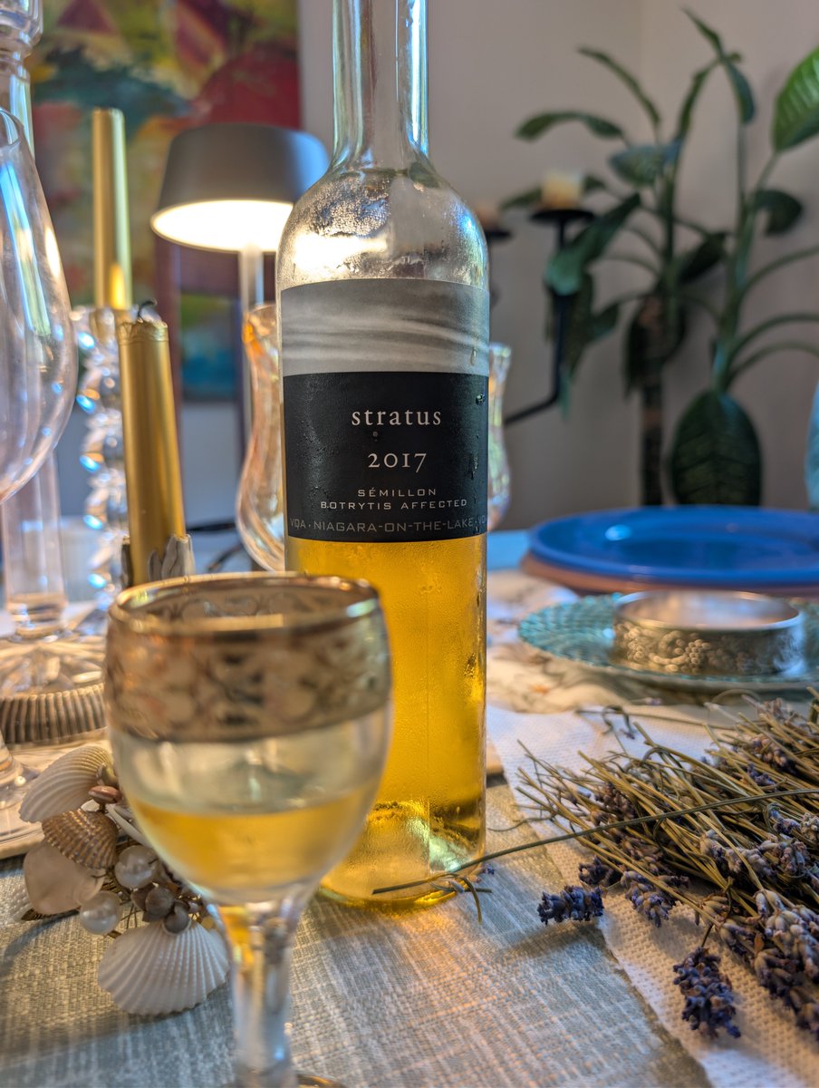 dw42harder's tweet photo. A delicious 2017 botrytis affected Semillion from Stratus. The dominant flavour was peaches. Delicious and worth the wait in our cellar. We were looking forward to this one, but it was more balanced and less sweet than we were expecting. https://t.co/g7fn5sz943