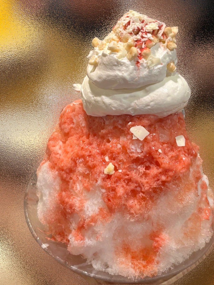 Matsu823K's tweet photo. @cocos_campaign #夏はココスで純氷かき氷食べよ 

今年2回目のココスのかき氷たべました。

前回も今回も美味しい。 https://t.co/RjrZFAzEiL