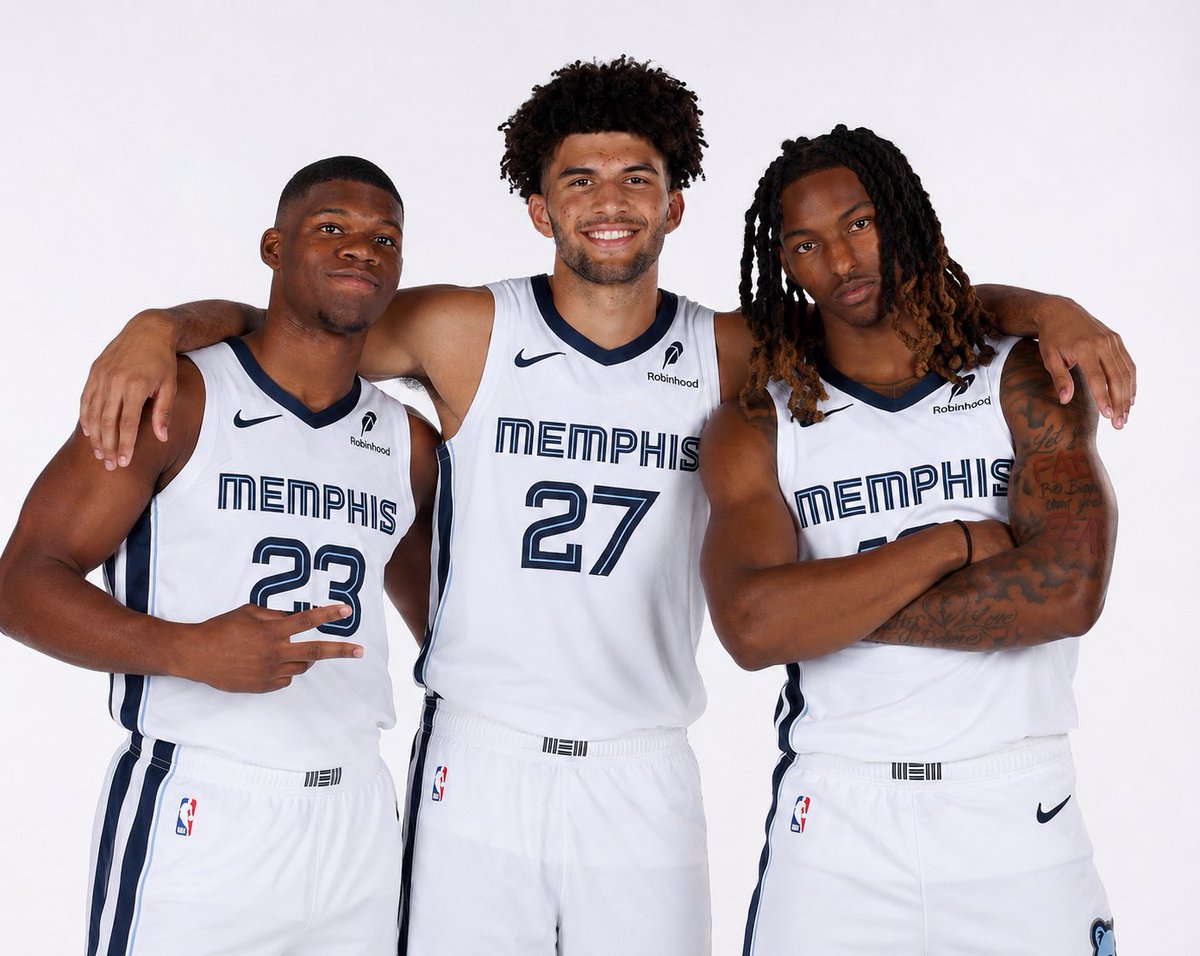 GRIZZRevoltado's tweet photo. Cara, de verdade, estou tão empolgado pra ver esses três juntos na temporada regular

Sinto que Cc vem pra um MIP,
e um Javon Small surpreendente,
E o Booz é ROTY né https://t.co/ZJdfi8RDFW