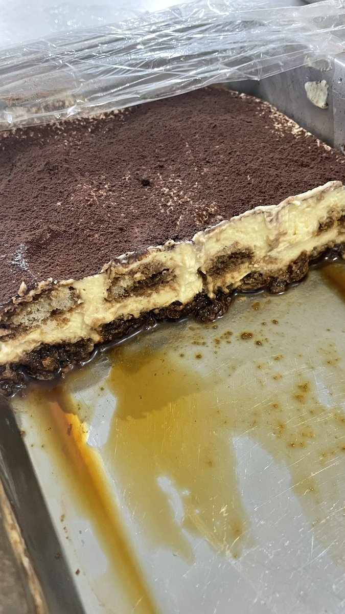 goodluckdelon's tweet photo. tiramisu so deym good https://t.co/NyOs7nY6gG