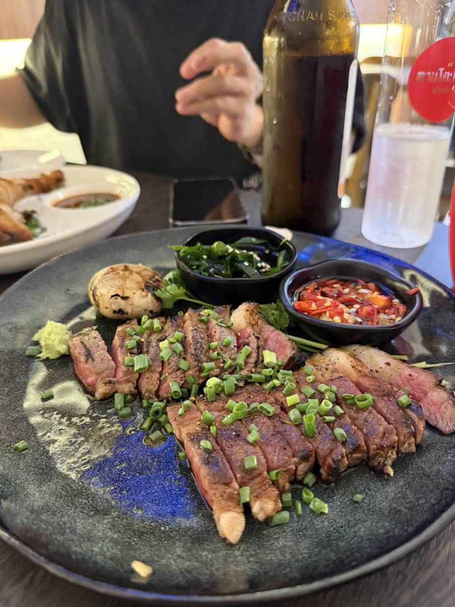 taco_alphaz's tweet photo. 昨日の夜のおいしさと引き換えに洗礼を受けています😭がんばれ、わたし😭まだ飲み食いしたい😭😭😭 https://t.co/zDwZwHfbap