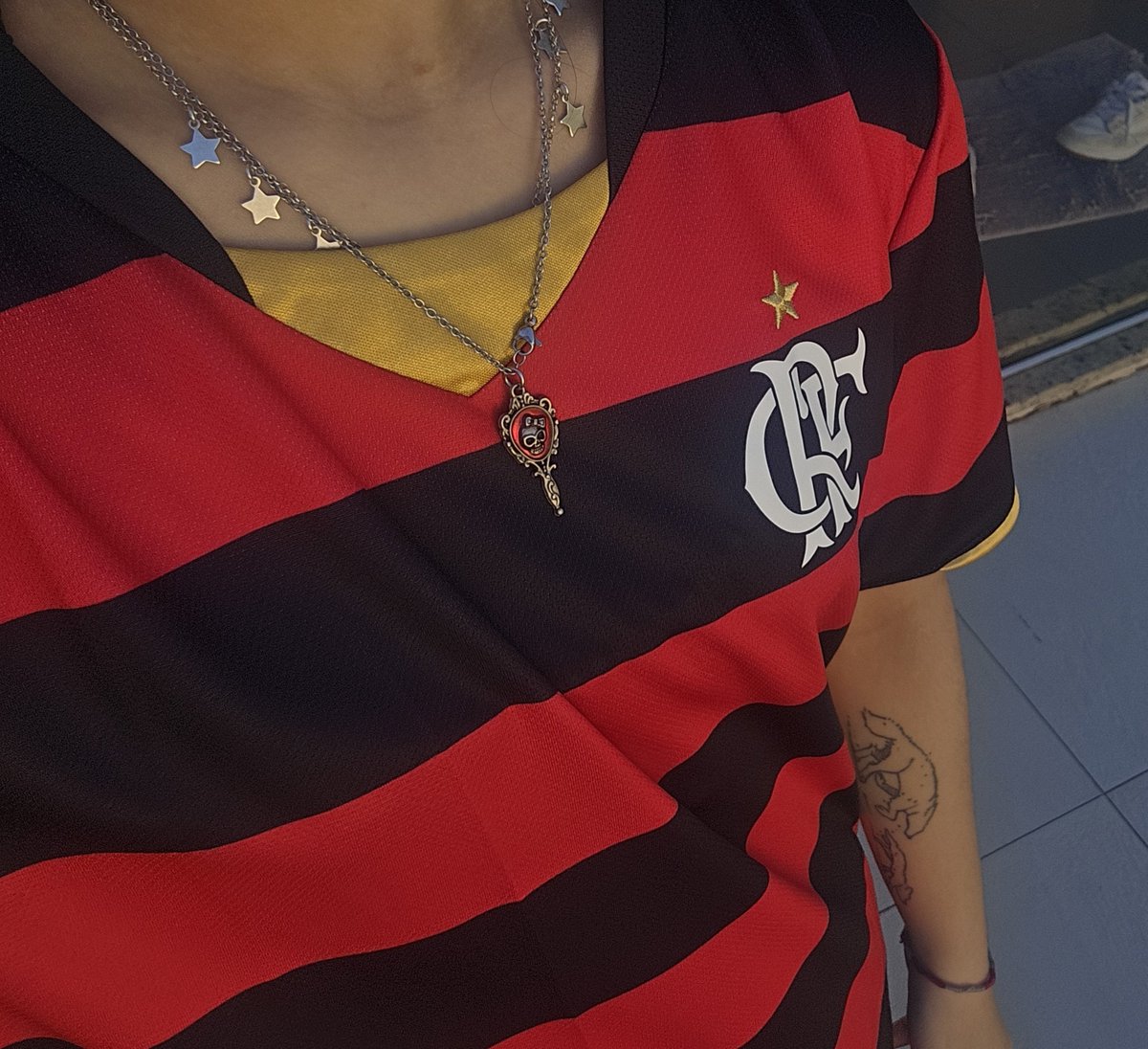 phiphiazinha's tweet photo. @micamtp FLAMENGO CARALHO VAMO https://t.co/OJaqY7POVX