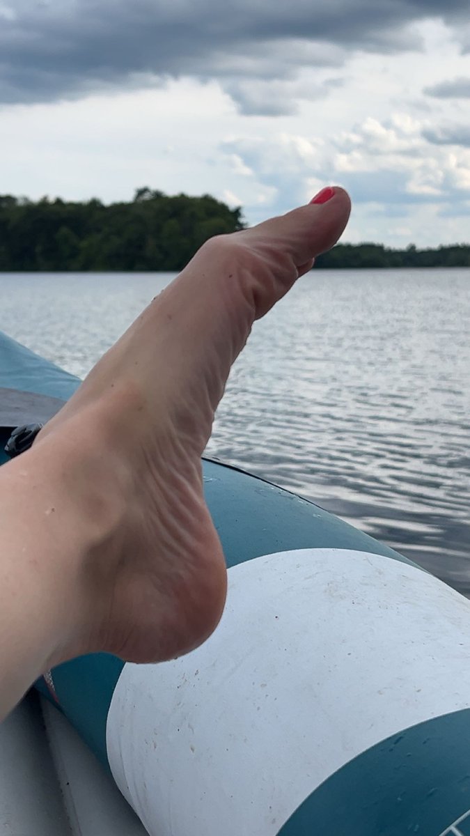 ArchedbyNatalia's tweet photo. 👣 Some people admire. Others earn my attention. CASH APP ME FOR FEET PICS AND VIDEOS 💦🍆🦶
#HighValue #VIPOnly #SpoilMe #PrettyFeet #FootModel https://t.co/P4asX2JRCv