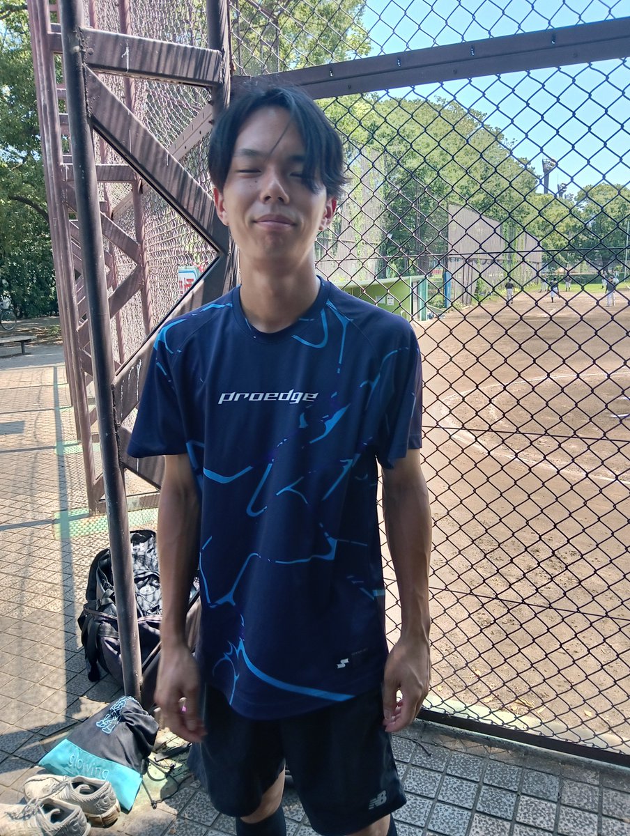 DaisukeYasui1's tweet photo. ブヒッ！？山部の匂いがする！

#富良野市
#山部
#桃太郎君受領しました。
#パグ https://t.co/USQkU44MNL