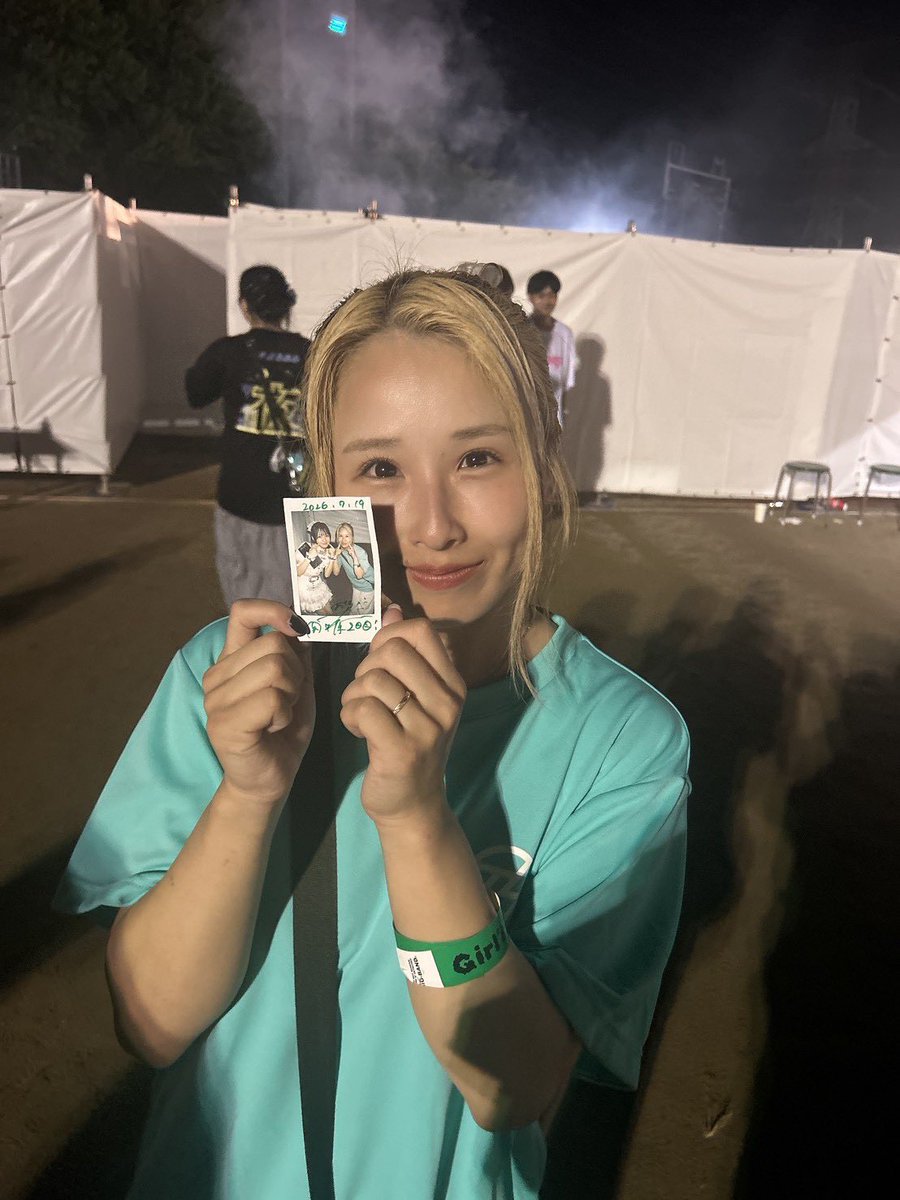 yosakoi_1996's tweet photo. 新舞子終わった後に推し活🫶🏻
久しぶりに行ったのに顔見た瞬間
おちょこって叫んでくれて嬉しかった...
可愛すぎて癒された👧🏻💞

@kiri_tebasen 
#関ヶ原唄姫合戦
#手羽先センセーション https://t.co/qWgg7l9bPR