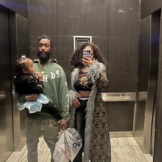 foxyessy's tweet photo. @yallalldumb @wheresjady Do not believe this girl. I would literally post us kissing, on dates, and taking our family on vacation on my story/CF. She told me that she knew we were still having sex and living together, but didn’t care. Like please 😭 https://t.co/Riust0GsWL