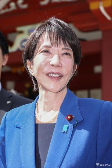 akabanejirou's tweet photo. 岸田は弟の外国人人材派遣会社のため、
石破は共産主義的キリスト教信仰のため、
ガバガバ入れ放題に外国人を日本にいれた。

それを
「ちょっと待ち！入れ放題させへんで」

と、何年も巨大に稼働している
日本の仕組みを、
まるで濁流の流れを変えようとするように
立ちはだかり、
いったん白紙撤回した。そして適正人数、
適正な人に修正しつづけている
早苗総理大臣！
応援一択でしょ！
＃高市内閣一択
