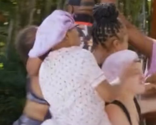 kronikzzxz's tweet photo. Face shots face shots #BaddiesGoneWildDR #BaddiesGoneWild https://t.co/R2RAVIUnAp