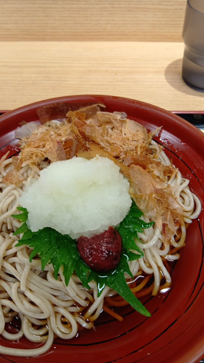 Fuefuki_8ro's tweet photo. お昼は梅おろし蕎麦。 https://t.co/PrmzTkk0U8