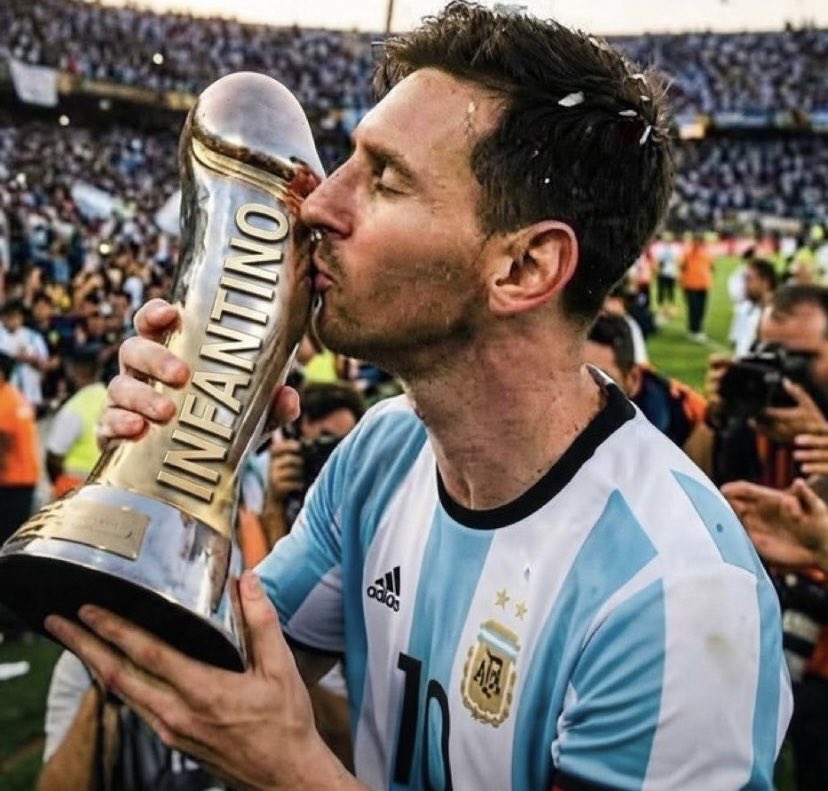 El06Jr's tweet photo. @CarpetaMillo_ Acá está tu campeón https://t.co/pvblf40l8s