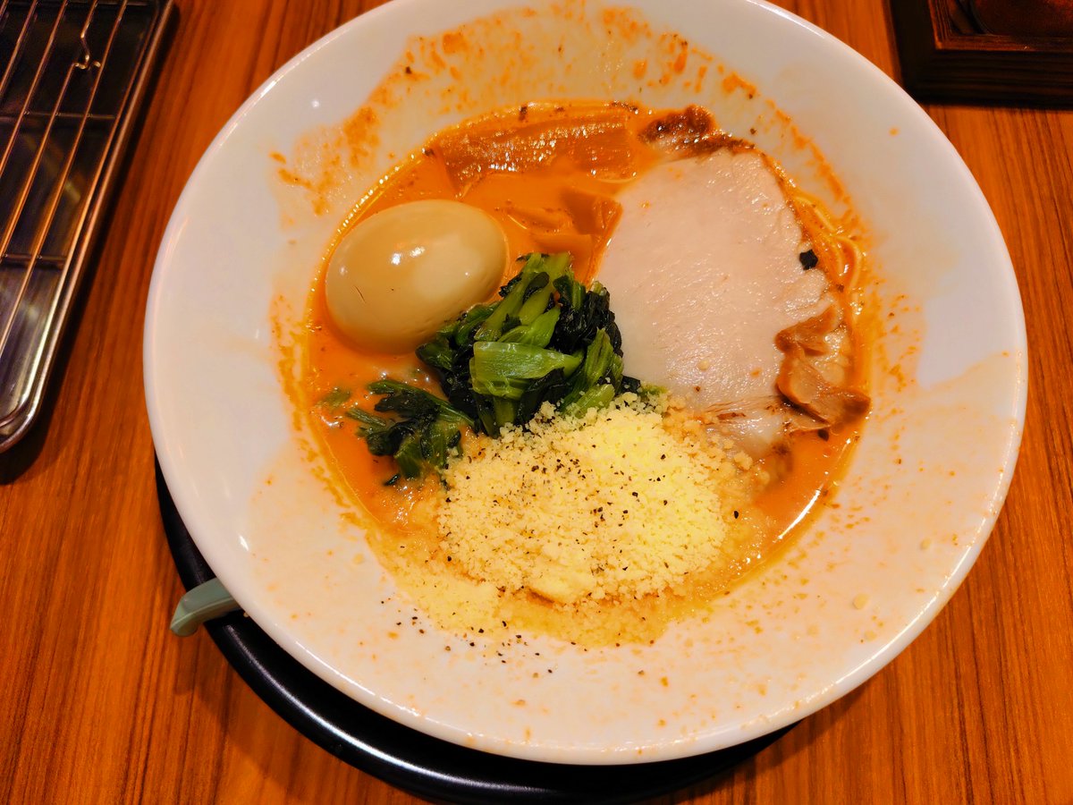 mituki_ayane2's tweet photo. 壱角家でヒプマイコラボラーメンを食べてきた！バスブロコラボラーメンは味は濃くなく上品で、女性でも食べやすいラーメンで美味しかった。(๑´ڡ`๑)
#壱角家 #ヒプノシスマイク #ヒプマイ 
#ラーメン https://t.co/YkQ4jkC769
