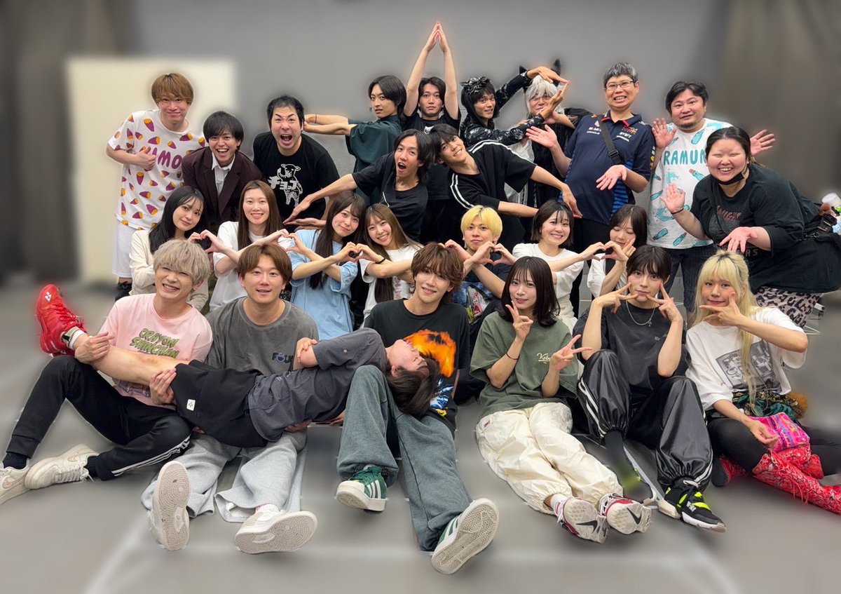 rikumidori's tweet photo. 10周年記念公演第二弾　
萬腹企画21杯目
『封印壊除』

全公演終了。携わって下さった全ての皆様に感謝。
作品を一緒に完成させて下さりありがとうございました🥰
今回も素敵なキャストの皆様が集まって下さり幸せでした💚

そして
第三弾、お楽しみに☺️💚

写真またアップします🤳

#封印壊除2026 https://t.co/LVEJ6LEbeu
