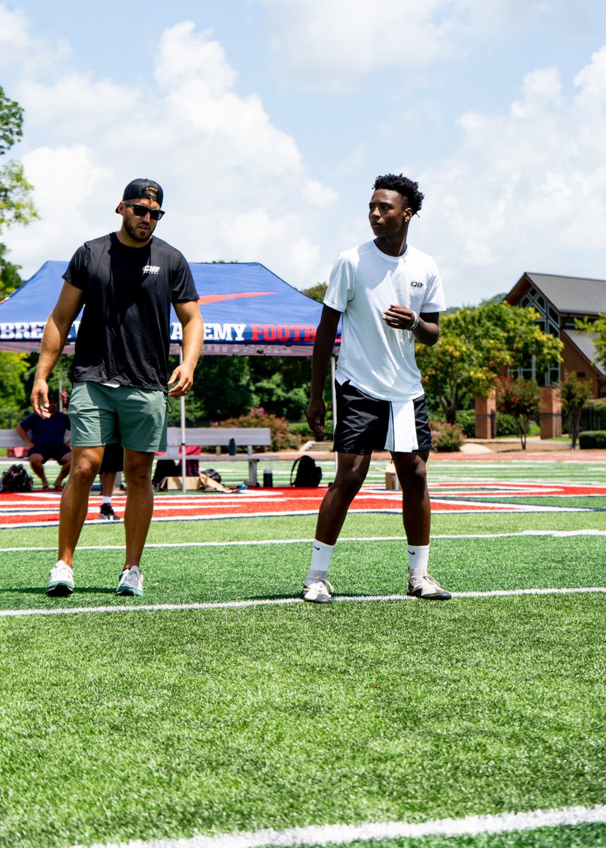 SelvySzn's tweet photo. Really fun weekend learning from one of the @Elite11 qb coaches, @coachbodenstein... 
@AnniecampFB @Coachnabors1 @DougMoss23 @QBHitList @qbcoachbo @PrepRedzoneAR @JHSHurricaneFB @jhadnottnxgn @tctabler @coltonedwardsFB @CanesCoachJW https://t.co/0wTeooFEug