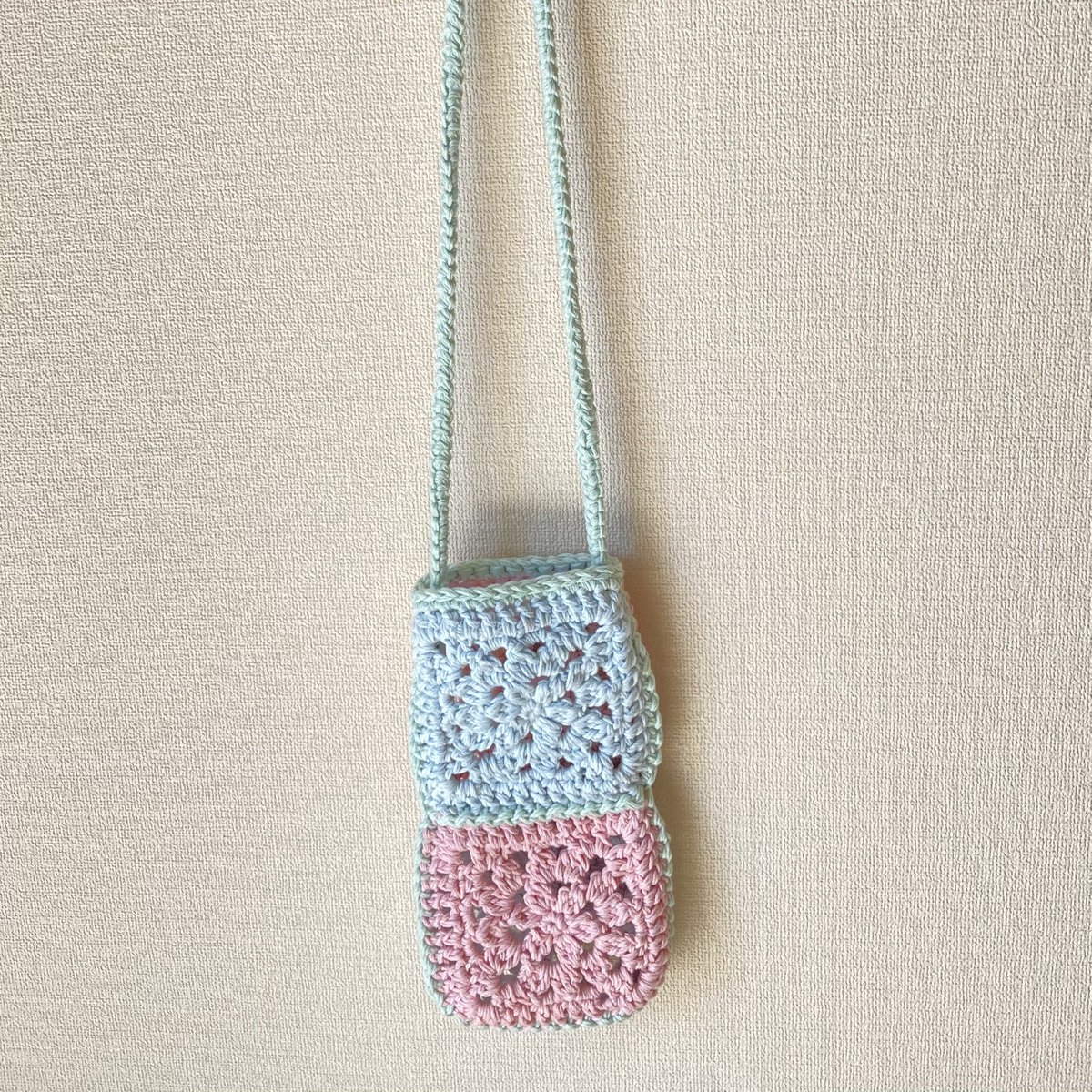 makura_funwari's tweet photo. #全人類に見つかってほしい 
#365DIYtheme
🧶💐🪄📕🥤👜💳 https://t.co/GYkePXXCt4