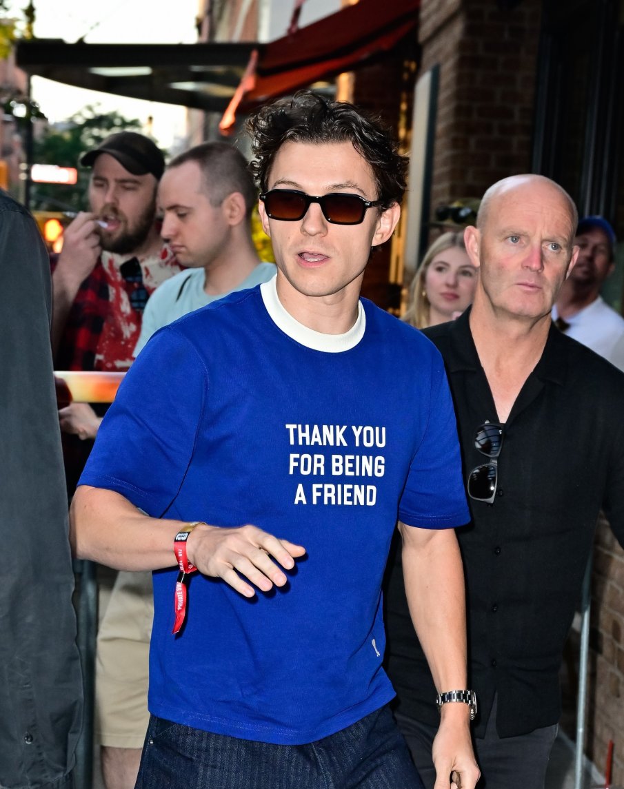 tomhollandbr's tweet photo. Tom Holland hoje na cidade de Nova York. https://t.co/ICb12L6g8Q