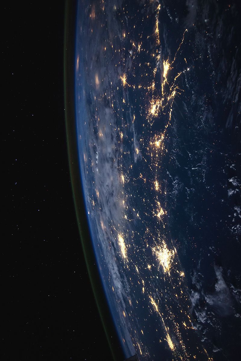 astropics's tweet photo. Earth at night from space. https://t.co/1oJwf8PKb3