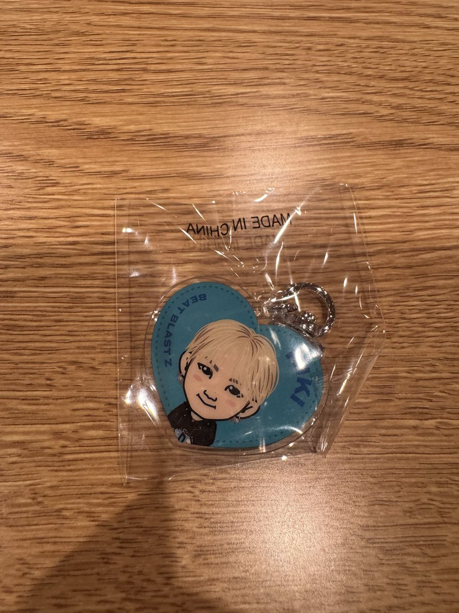 RAM_yuuu16's tweet photo. @4wh6w0 すみません、利樹くんキャラネームキーホルダー所持しておりました！
2:1での交換可能でしょうか？？
終演後でもかまいません🙇🏻‍♀️ https://t.co/MyhICiZLF0