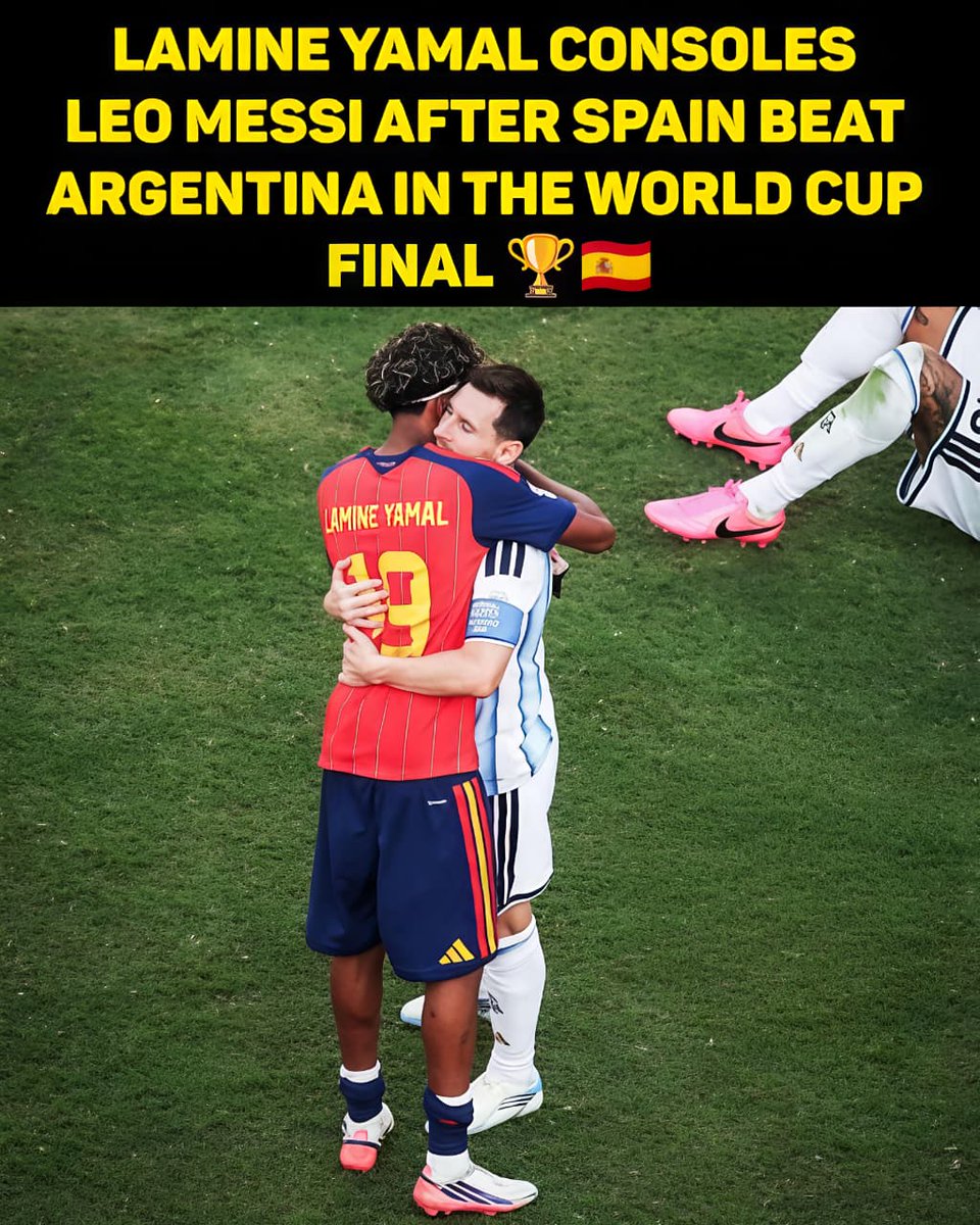 social442_app's tweet photo. 😢 HEARTBREAK FOR ARGENTINA! ⚽💔

Spain 2–1 Argentina 🇪🇸🇦🇷
Messi tears up as Lamine Yamal consoles him after the FIFA World Cup 2026 final.
🎥 Watch the emotional highlights: https://t.co/ChBPlFsCG7

#Messi #Argentina #Spain #LamineYamal #FIFAWorldCup #WorldCup2026 #Football https://t.co/Q9xu3J1Wa5