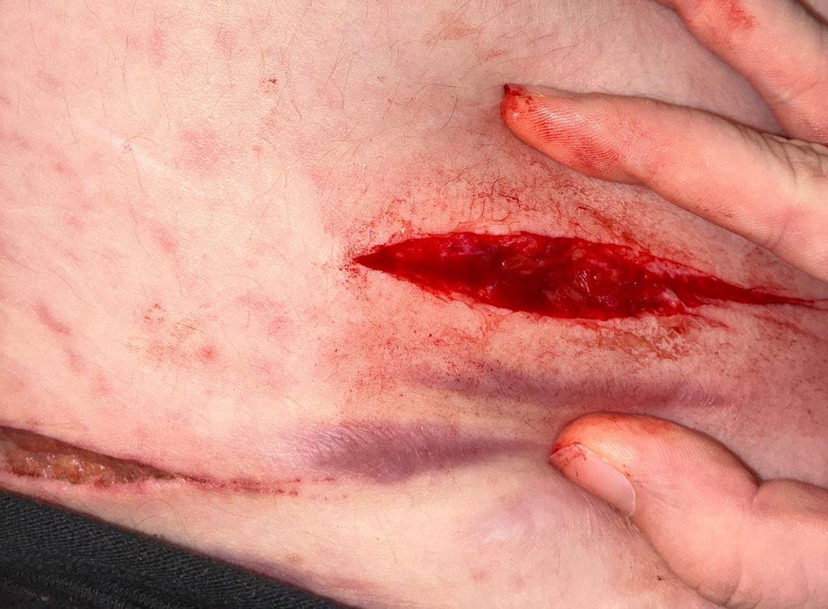 darcelovest's tweet photo. does this look like beans?
NOT REAL, FAKE! SFW MAKEUP!
#slittwt #cuttwt #988twt https://t.co/s7itc62uHa
