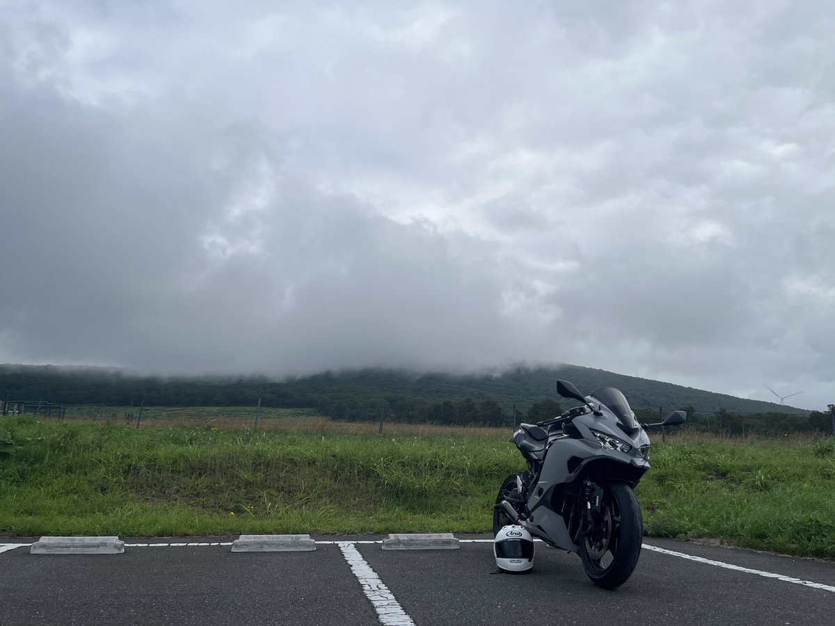 v4ldemar's tweet photo. いい流れで走るADバンとZいた https://t.co/eskGglDGYW